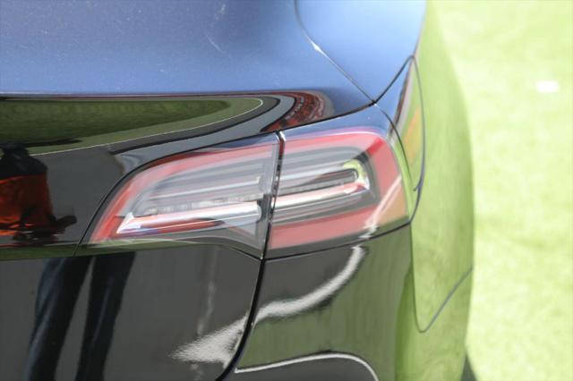 2019 Tesla Model 3 Mid Range