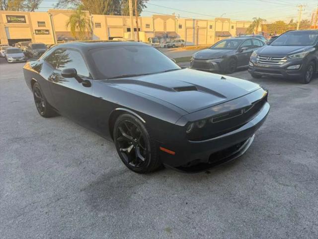 2017 Dodge Challenger SXT Plus