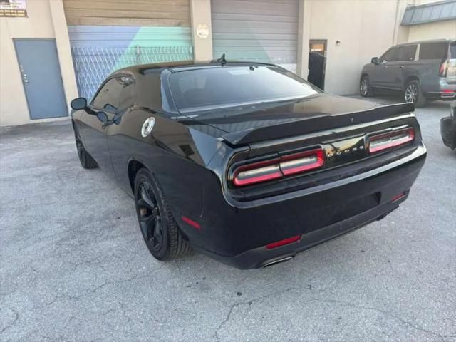 2017 Dodge Challenger SXT Plus