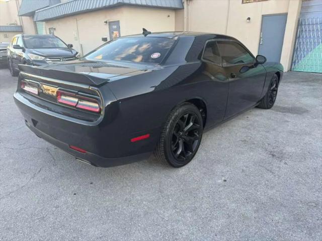 2017 Dodge Challenger SXT Plus
