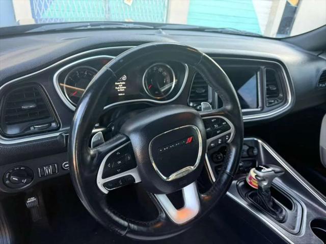 2017 Dodge Challenger SXT Plus