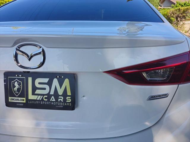2018 Mazda Mazda3 Touring