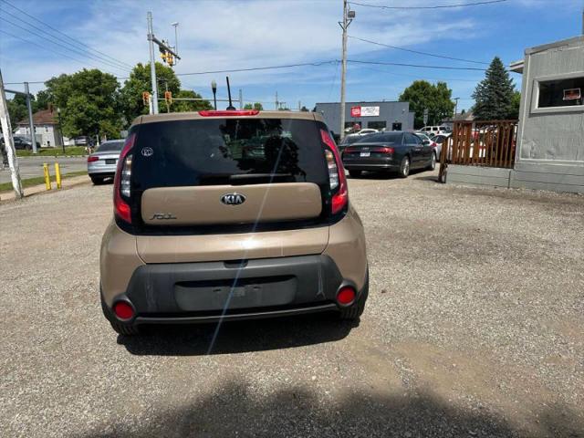 2016 Kia Soul Base