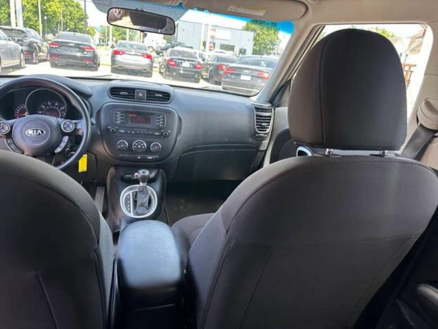 2016 Kia Soul Base