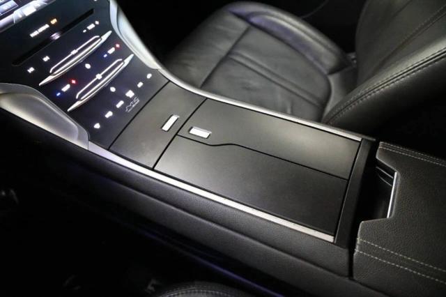 2014 Lincoln MKZ Base