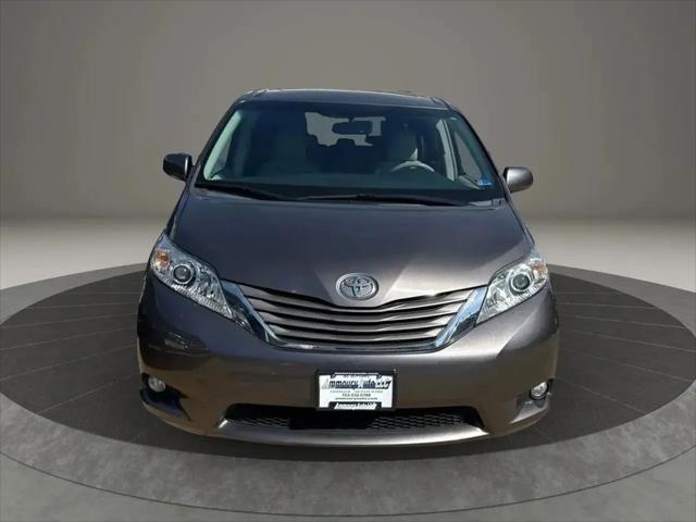 2011 Toyota Sienna XLE V6