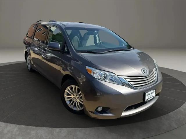 2011 Toyota Sienna XLE V6