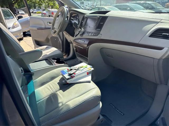 2011 Toyota Sienna XLE V6