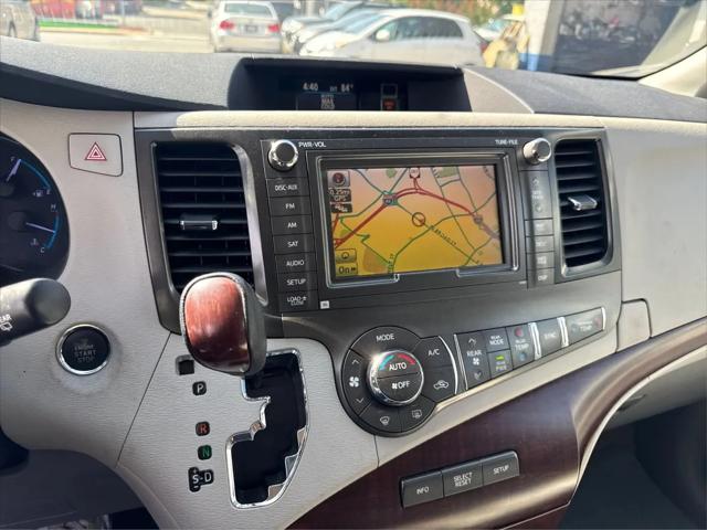 2011 Toyota Sienna XLE V6