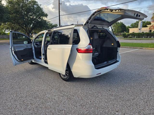 2018 Toyota Sienna XLE Premium 8 Passenger