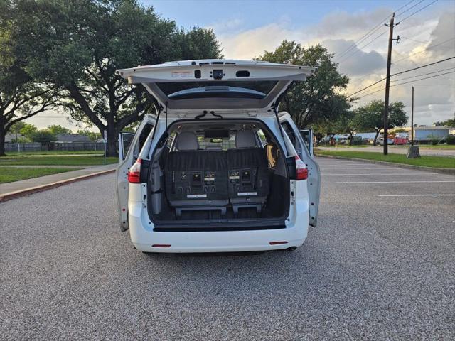 2018 Toyota Sienna XLE Premium 8 Passenger