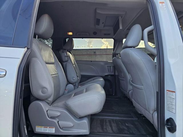 2018 Toyota Sienna XLE Premium 8 Passenger