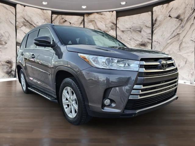 2019 Toyota Highlander XLE for sale in Houston, TX