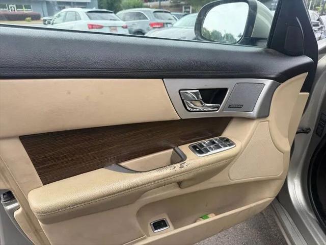 2013 Jaguar XF V6 SC