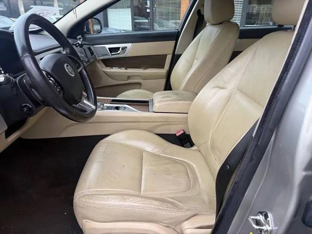 2013 Jaguar XF V6 SC