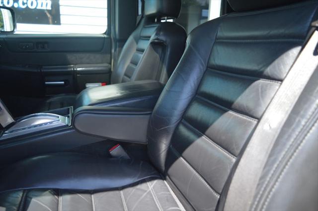 2005 HUMMER H2 Base
