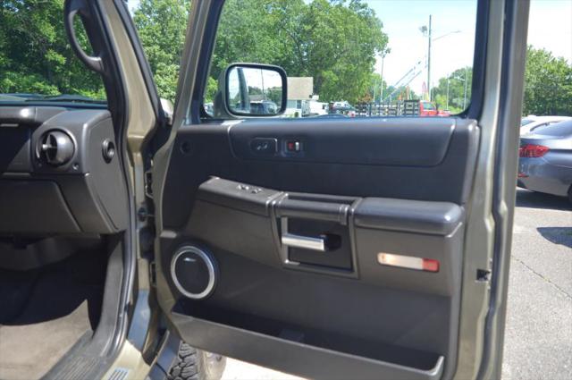 2005 HUMMER H2 Base