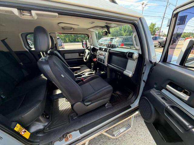 2014 Toyota FJ Cruiser Base