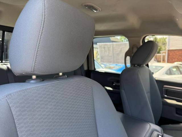 2017 Ram 1500 SLT Quad Cab 4x4 64 Box