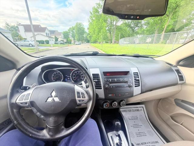 2012 Mitsubishi Outlander SE