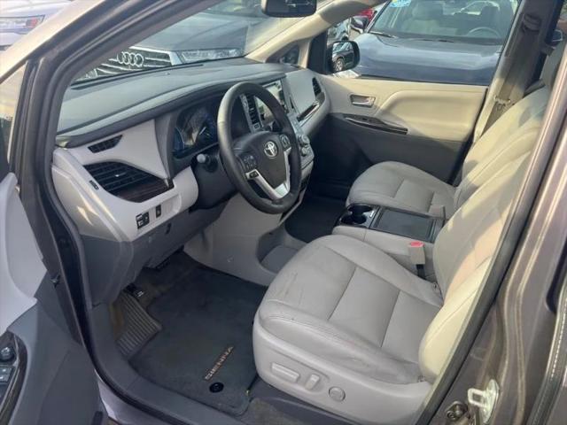 2015 Toyota Sienna XLE 8 Passenger