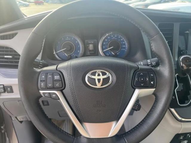 2015 Toyota Sienna XLE 8 Passenger