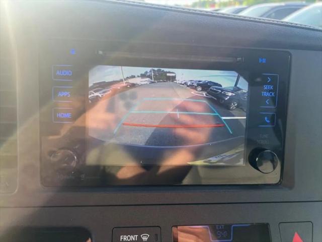 2015 Toyota Sienna XLE 8 Passenger