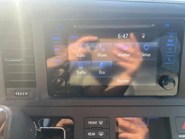 2015 Toyota Sienna XLE 8 Passenger