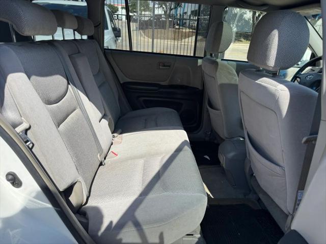 2003 Toyota Highlander Base
