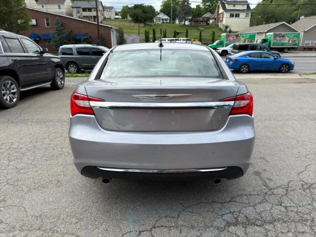 2014 Chrysler 200 Limited
