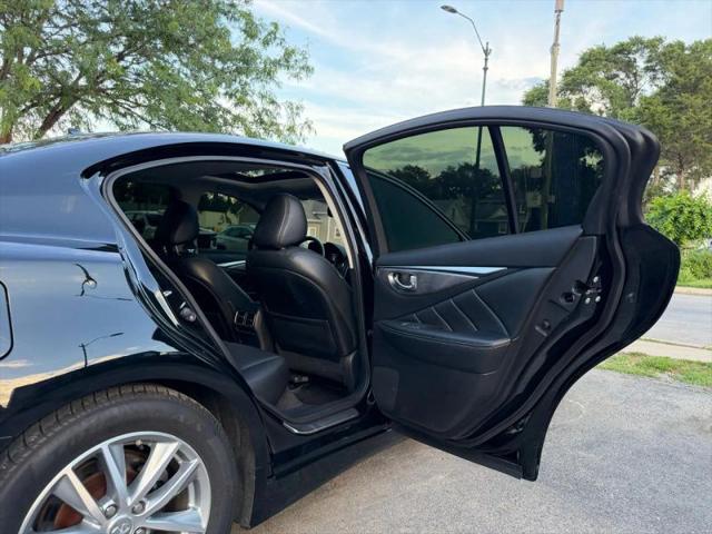 2015 INFINITI Q50 Premium