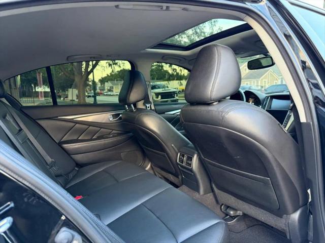 2015 INFINITI Q50 Premium