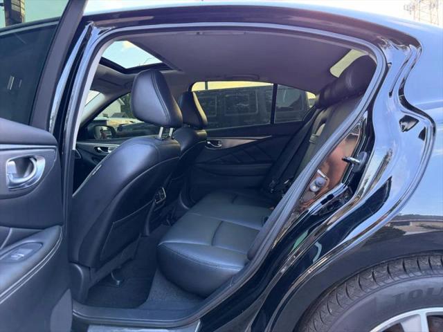 2015 INFINITI Q50 Premium