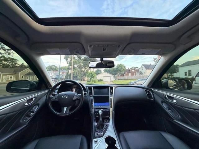 2015 INFINITI Q50 Premium