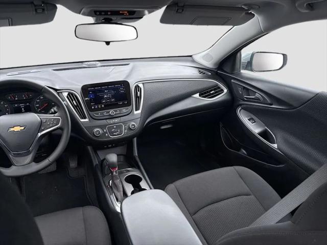 2025 Chevrolet Malibu FWD RS
