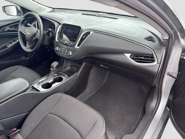 2025 Chevrolet Malibu FWD RS
