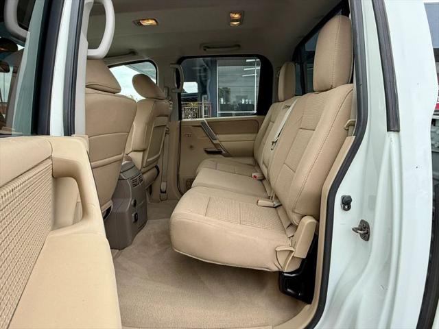 2014 Nissan Titan SV