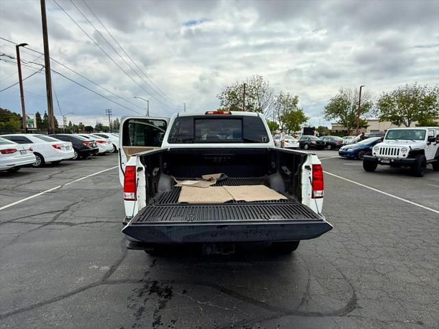 2014 Nissan Titan SV