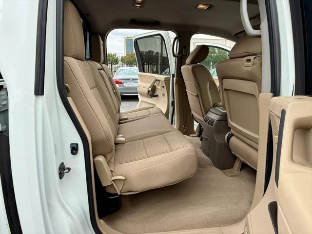 2014 Nissan Titan SV