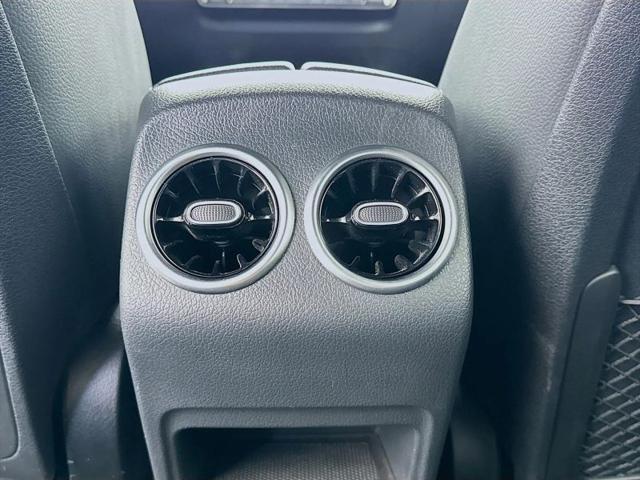 2023 Mercedes-Benz GLB 250