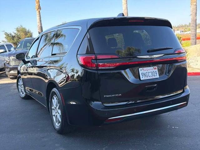 2024 Chrysler Pacifica Touring
