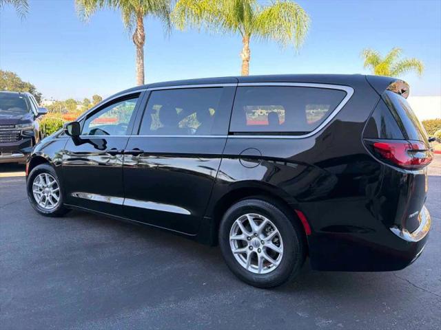 2024 Chrysler Pacifica Touring