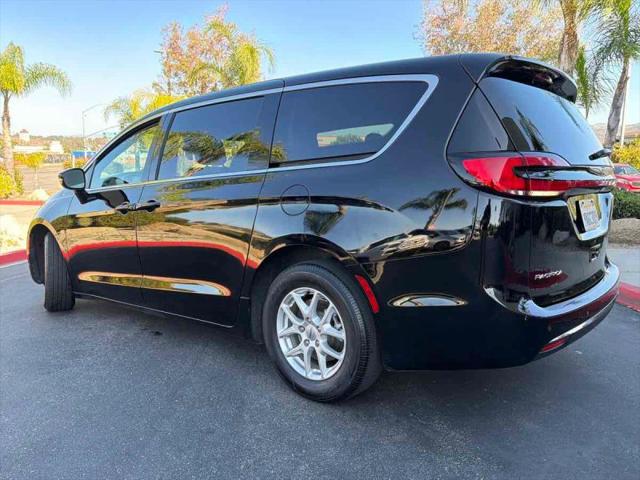 2024 Chrysler Pacifica Touring