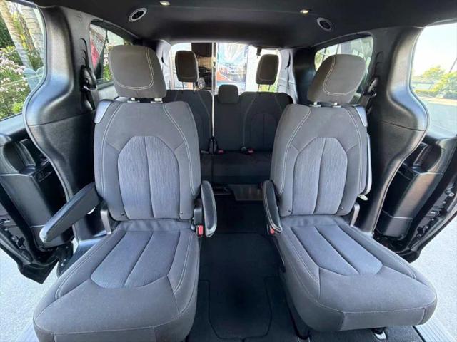 2024 Chrysler Pacifica Touring