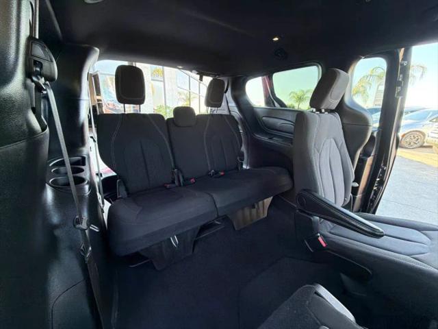 2024 Chrysler Pacifica Touring