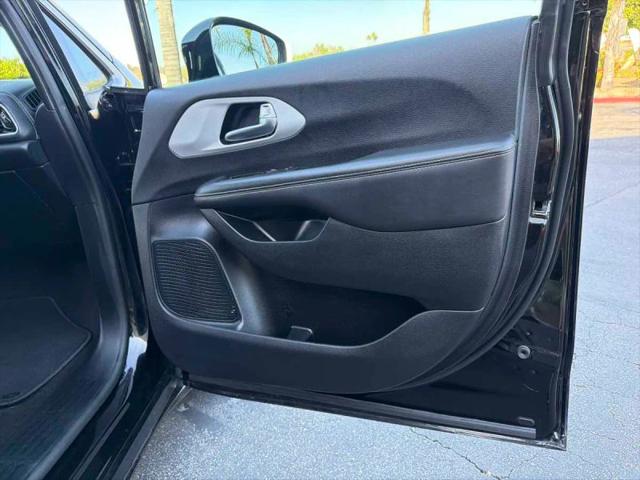 2024 Chrysler Pacifica Touring