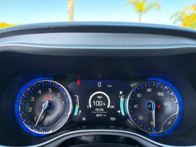 2024 Chrysler Pacifica Touring