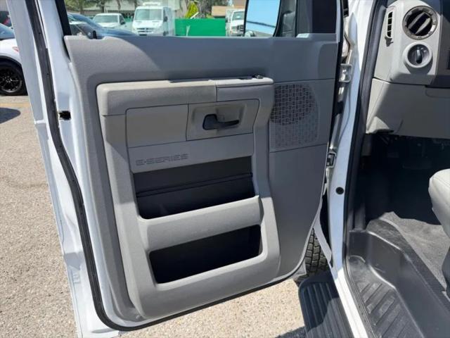 2009 Ford E-350 Super Duty XL