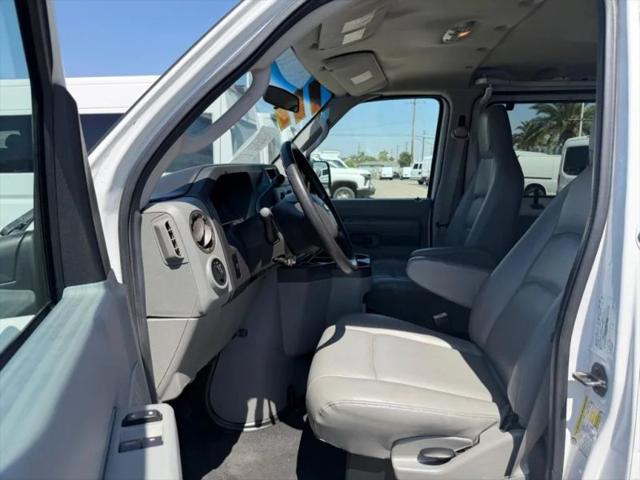 2009 Ford E-350 Super Duty XL