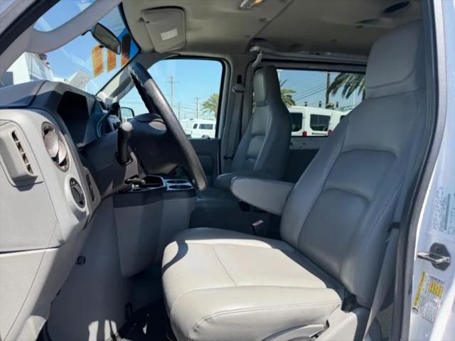 2009 Ford E-350 Super Duty XL